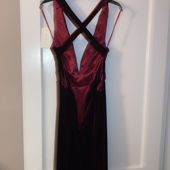 Revelry Bridesmaid Dress, NWT, burgundy, size 8 - Picture 12 of 14